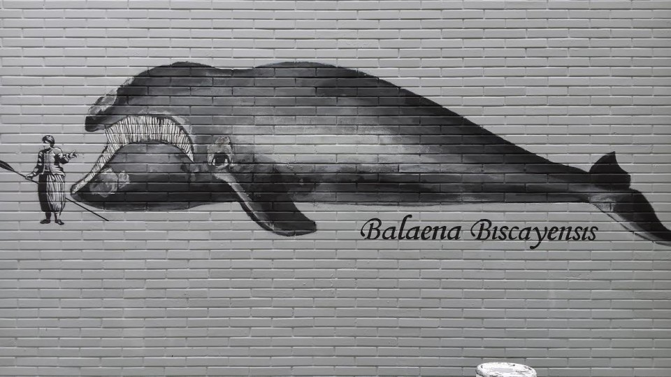 Mural balleneros. Foto: Luis Olaso