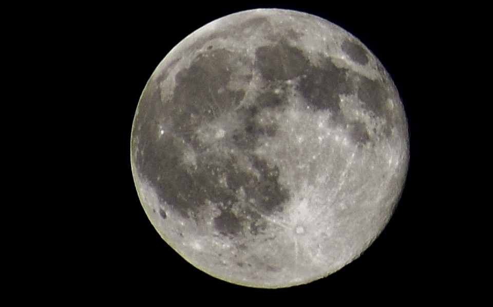 Una empresa privada ha obtenido permiso para viajar a la Luna. Foto: Alberto Zorrilla