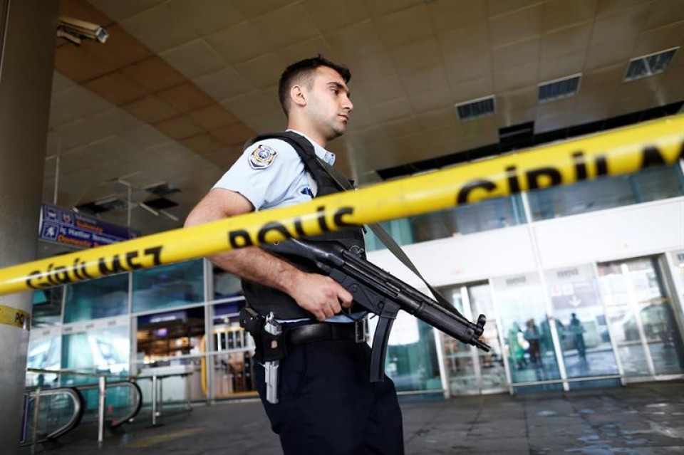 Turquía confirma 42 muertos en el ataque al aeropuerto de Estambul
