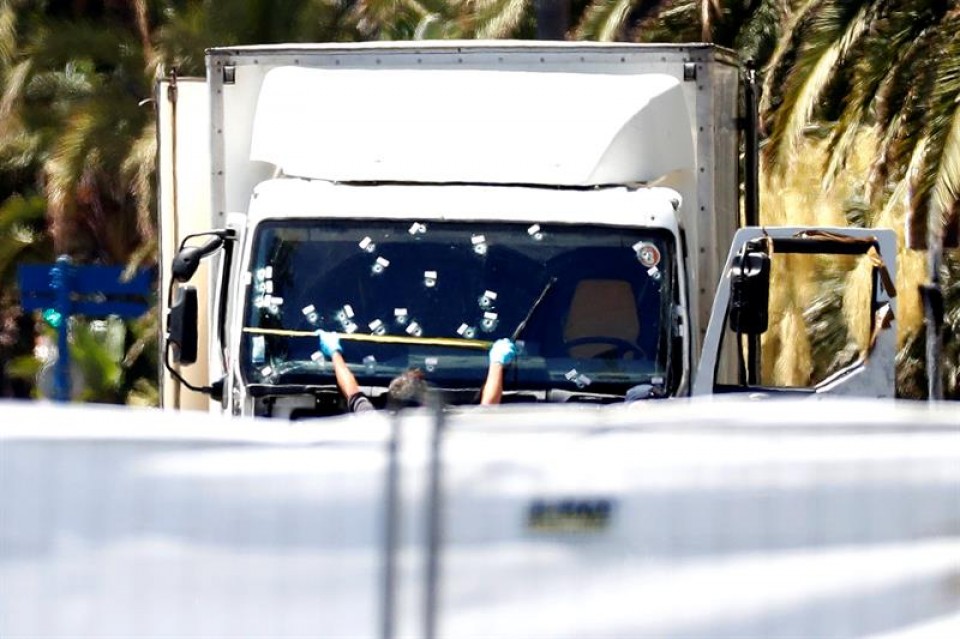 El camión utilizado en el atentado de Niza. Foto de archivo: EFE