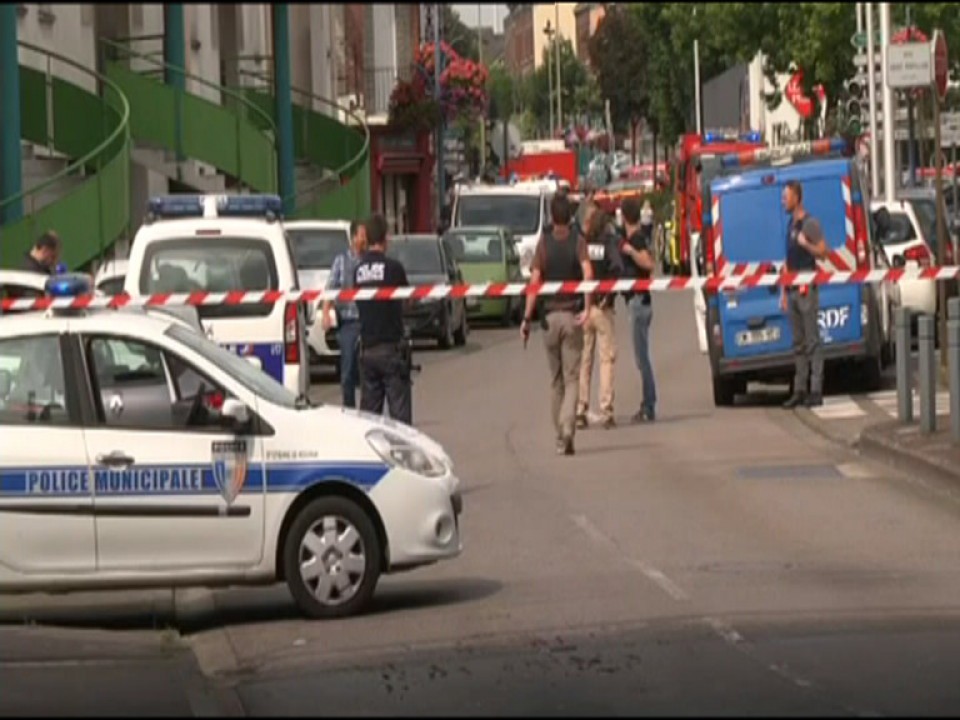 Al menos un rehén muerto en el asalto a una iglesia en Francia