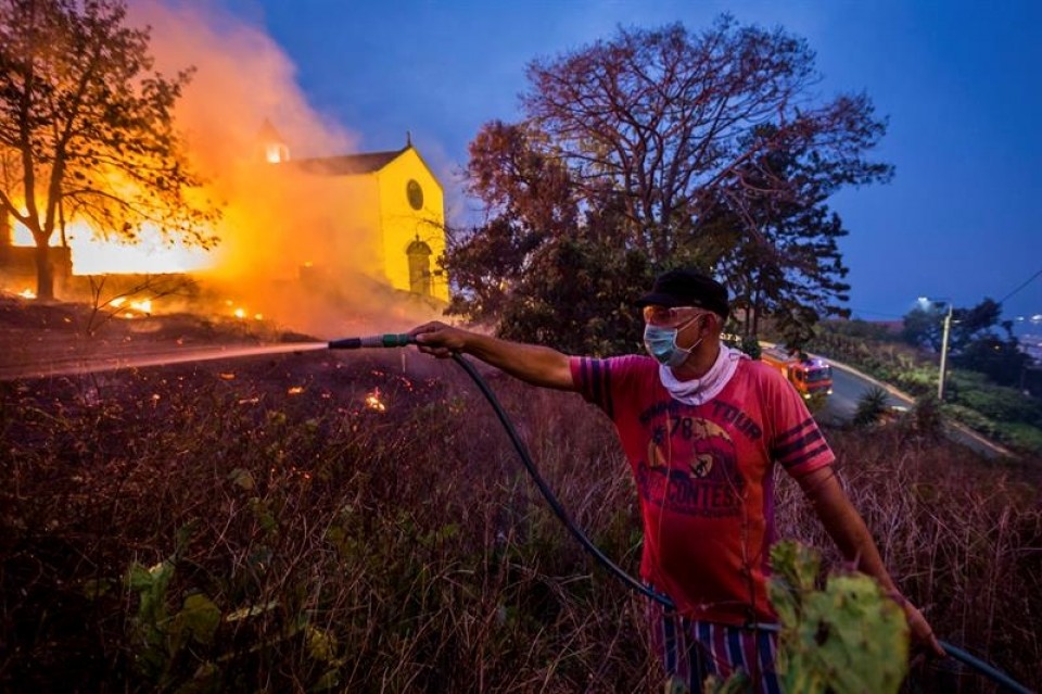 Portugal pide auxilio a la UE para combatir la oleada de incendios