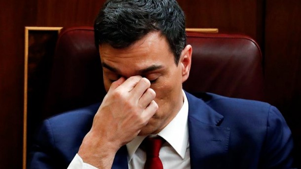 PSOEren baitako krisia eta Puigdemonten agerraldia hizpide tertulian
