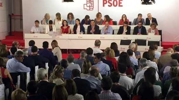 Margarita Robles: "Veo difícil la abstención del PSOE a Mariano Rajoy"