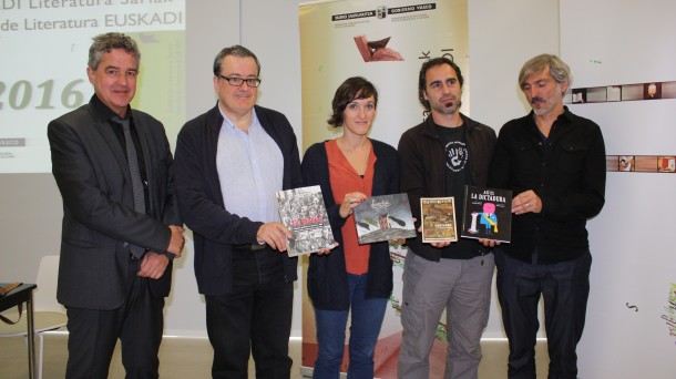 Fernando Mikelarena, Uxue Alberdi, Mitxelko Uranga y Mikel Casal, ganadores del premio
