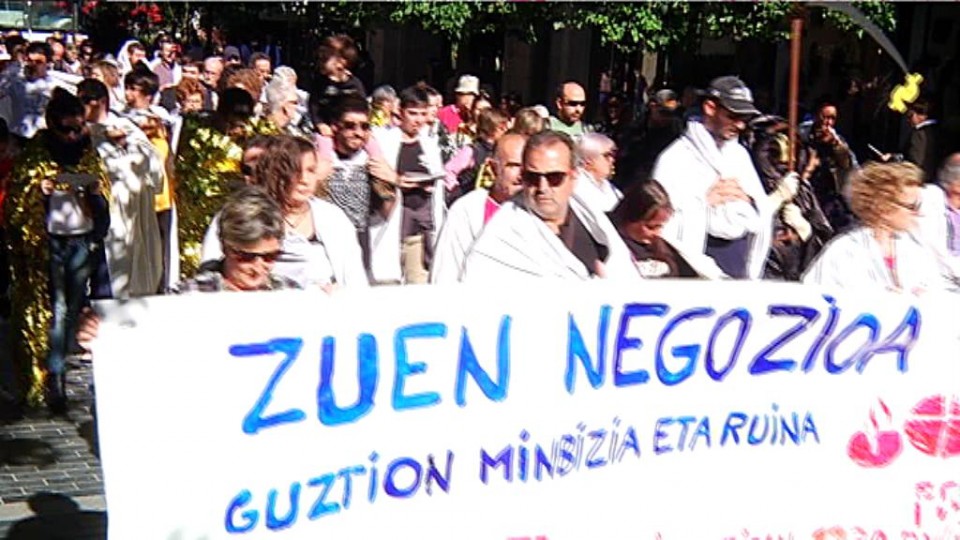 Protesta en Donostia en contra de la incineradora de Zubieta. Foto: EiTB
