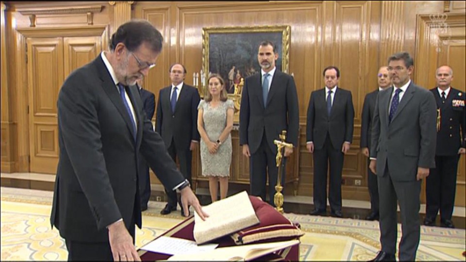 Espainiako gobernuburu karguaren zina egin du Rajoyk