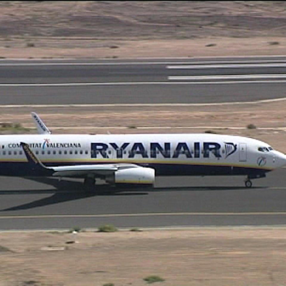 Ryanair estrena su vuelo de Vitoria a Colonia