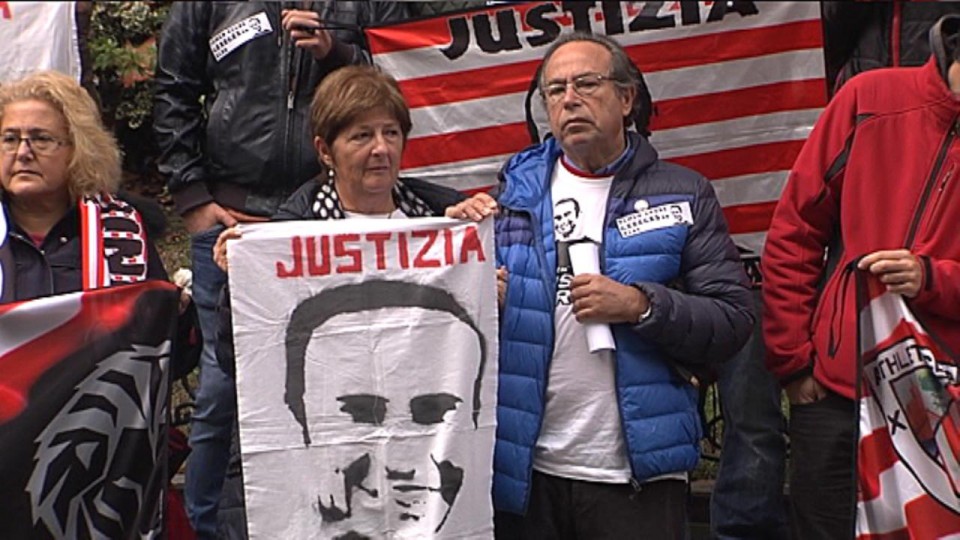 Los padres de Iñigo Cabacas piden justicia para su hijo. Foto de archivo: EITB