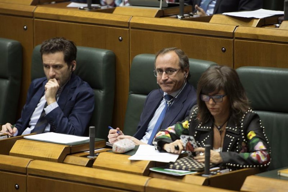 Imagen de archivo de los parlamentarios del PP vasco. Foto: EFE