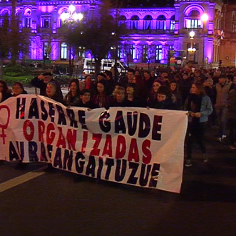Concentración del Gobierno Vasco hoy en Vitoria-Gasteiz. Foto: @jerkoreka