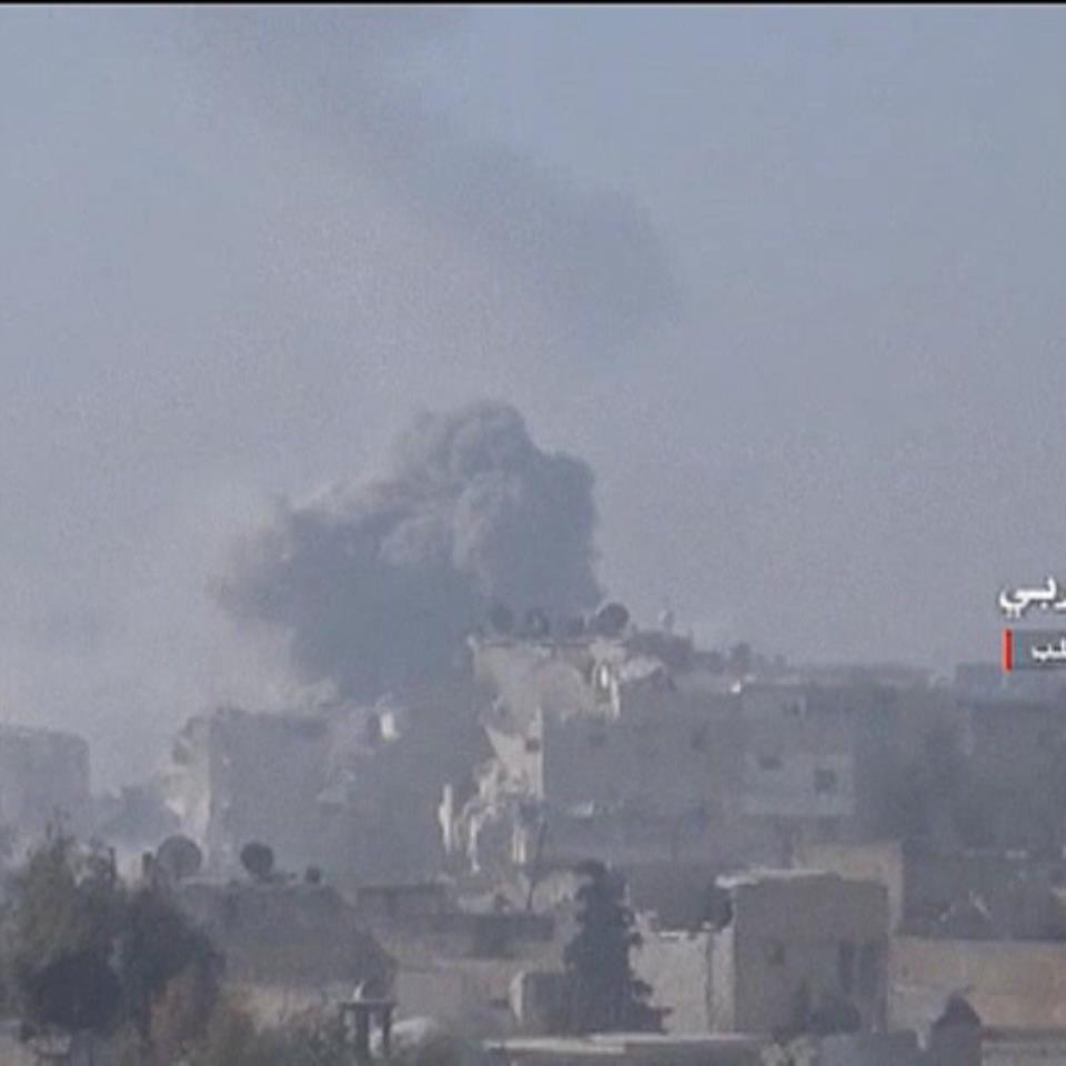 Continúan los bombardeos en los barrios rebeldes de Alepo