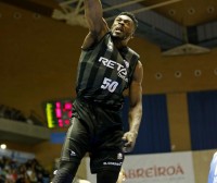 Bilbao Basket gana a Obradoiro desde el exterior