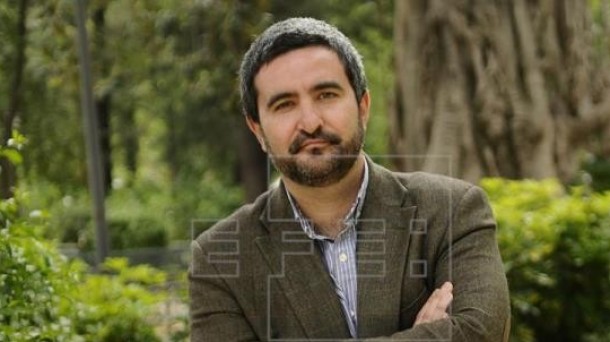 Daniel Ruiz García, premio Tusquets de Novela con la "La gran ola" 