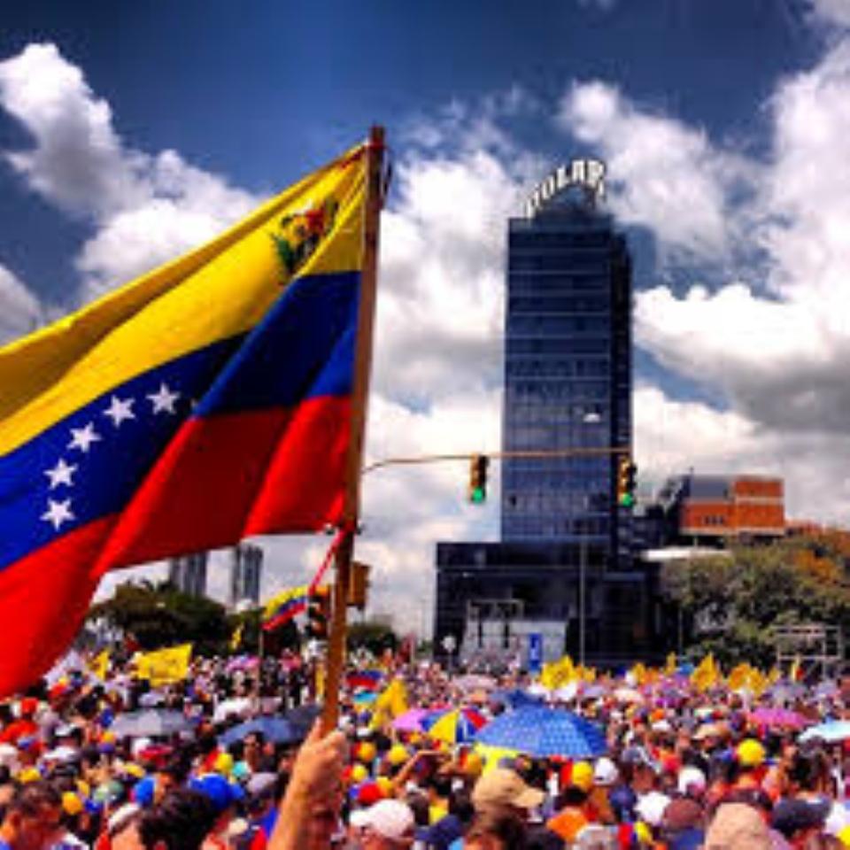 La oposición venezolana en la calle por el referéndum revocatorio