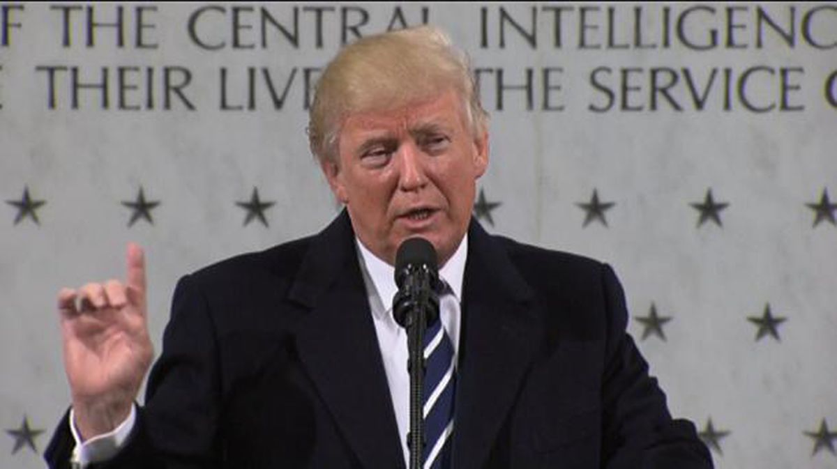 Donald Trump, en su comparecencia en la CIA. Foto: EFE
