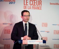 Hamon y Valls se disputarán la candidatura socialista en Francia