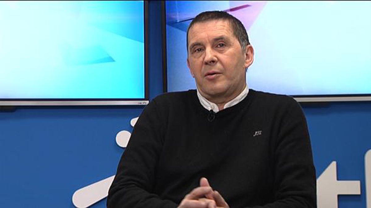 Arnaldo Otegi, Radio Euskadin emandako elkarrizketan. Argazkia: EiTB 