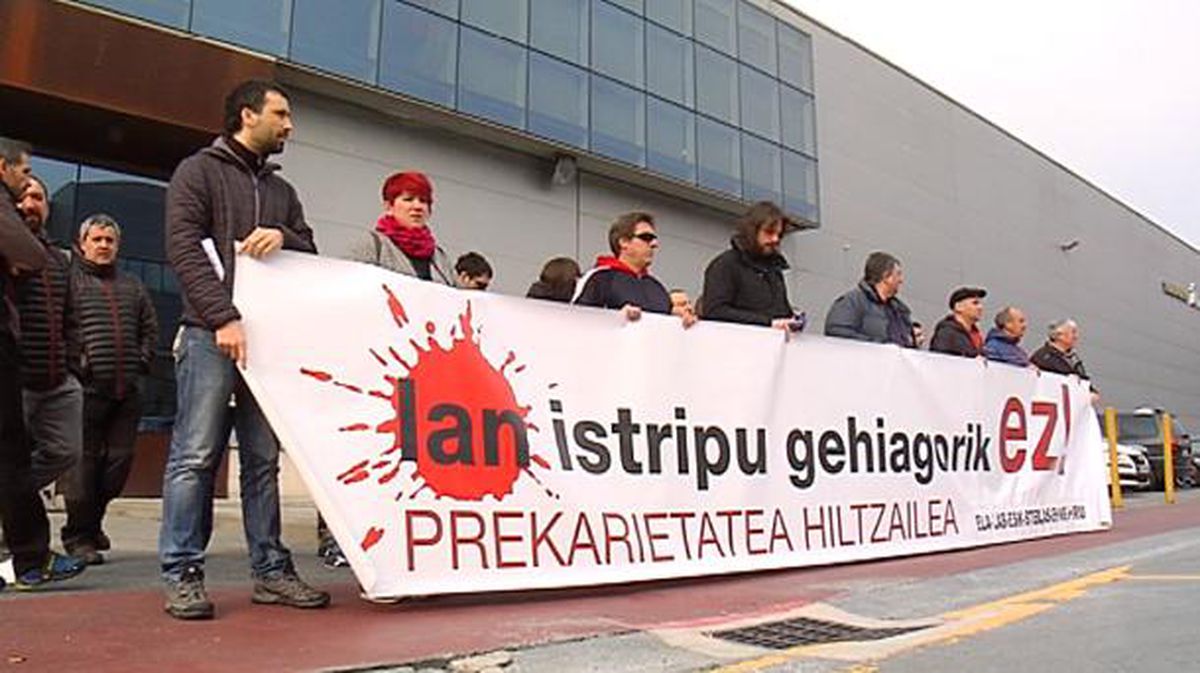 Protesta en Oiartzun tras un accidente laboral mortal