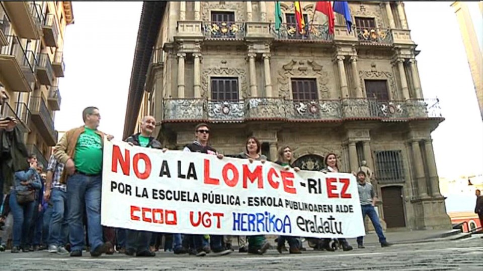 Manifestación de este jueves contra la Lomce en Bilbao. Foto: EFE