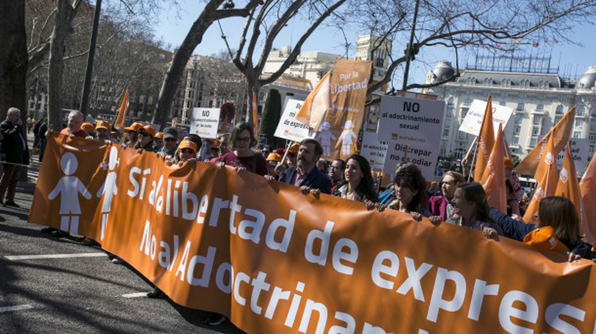 Hazte Oír pide libertad de expresión en una manifestación en Madrid