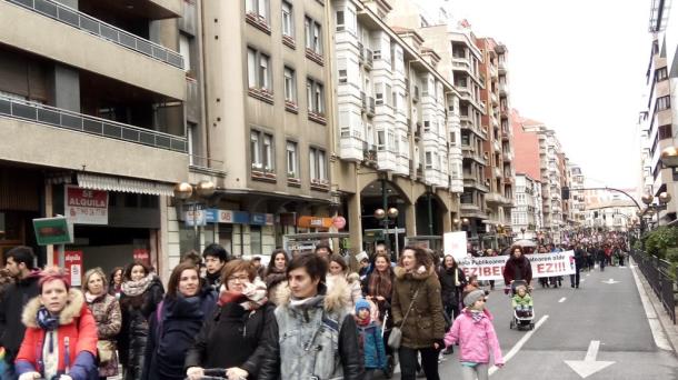 Miles de personas salen a la calle por un sistema educativo de calidad