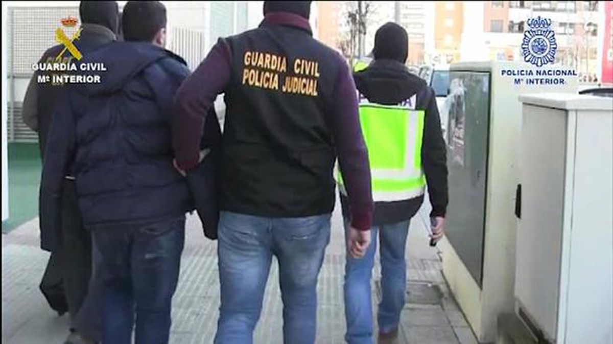Imagen de la operación en la que se detuvo, entre otros, al escolta del alcalde de Bilbao.