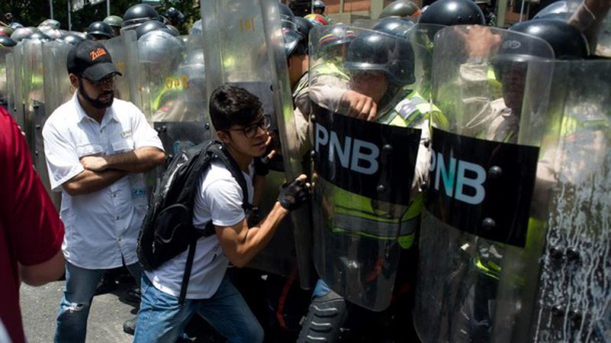 Caracas hirian izandako protestak. Argazkia: EFE