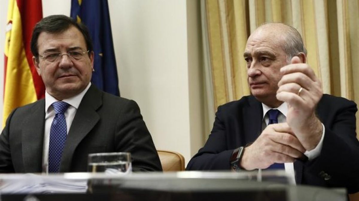 Francisco Molinero Hoyos y Jorge Fernández Díaz en la comisión de investigación Foto: EFE