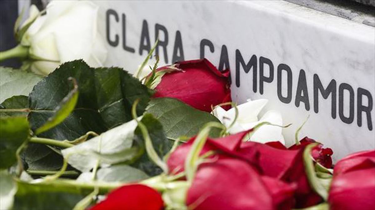Homenaje de la Juventudes Socialistas de Euskadi a Calara Campoamor. Foto: EFE
