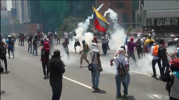 kataluniako prozesua eta Venezuelako egoera hizpide