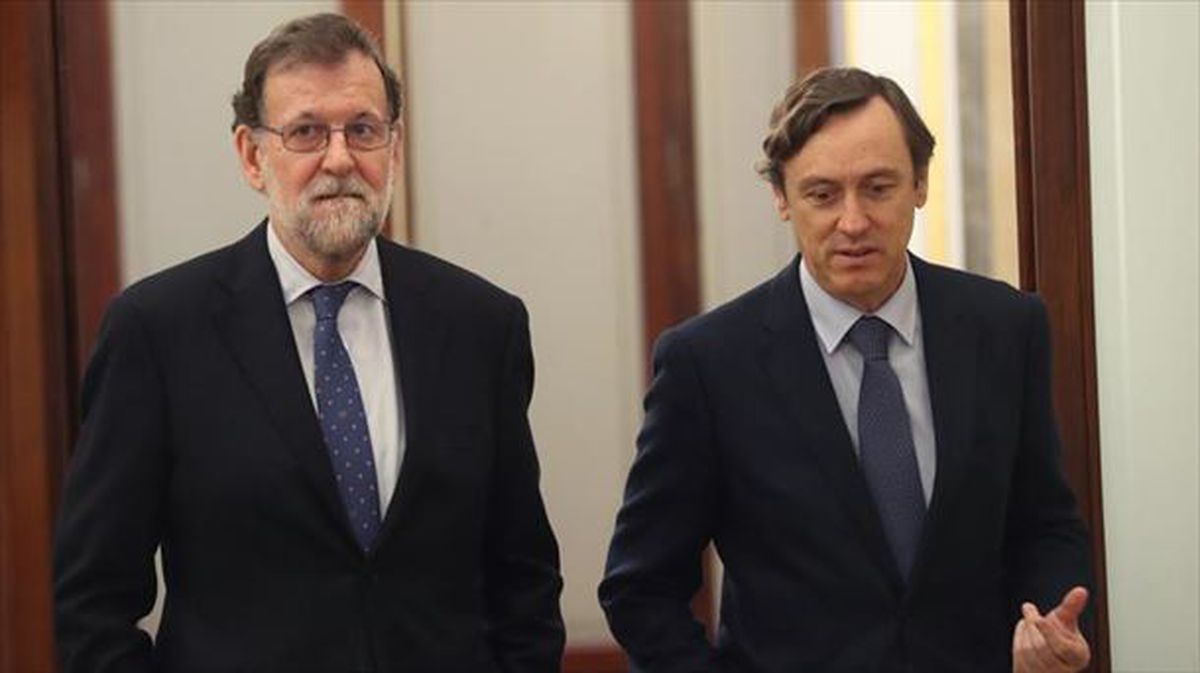 Mariano Rajoy eta Rafael Hernando Kongresuan. Argazkia: EFE