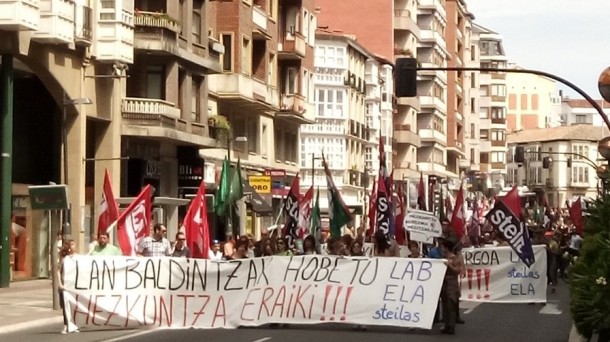 La huelga de la enseñanza llama al Gobierno Vasco a negociar 