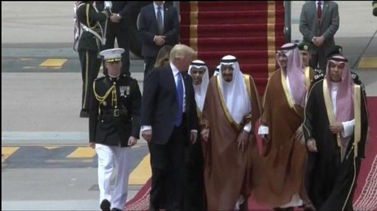 Donald Trump AEBko presidentea eta Saudi Arabiako presidentea. Argazkia: EFE