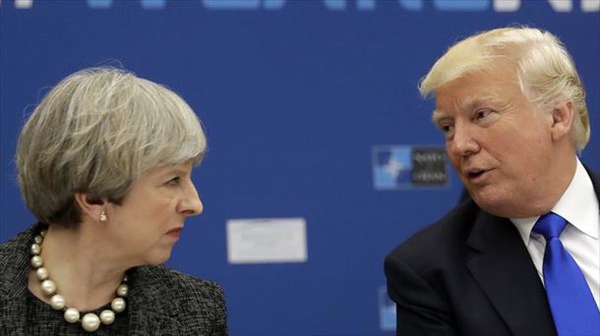 May y Trump ayer en la cumbre de la OTAN. Foto: EFE
