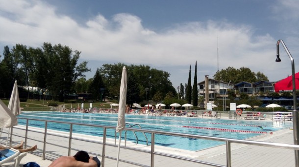 Hoy se abren las piscinas de Gamarra y Mendizorroza
