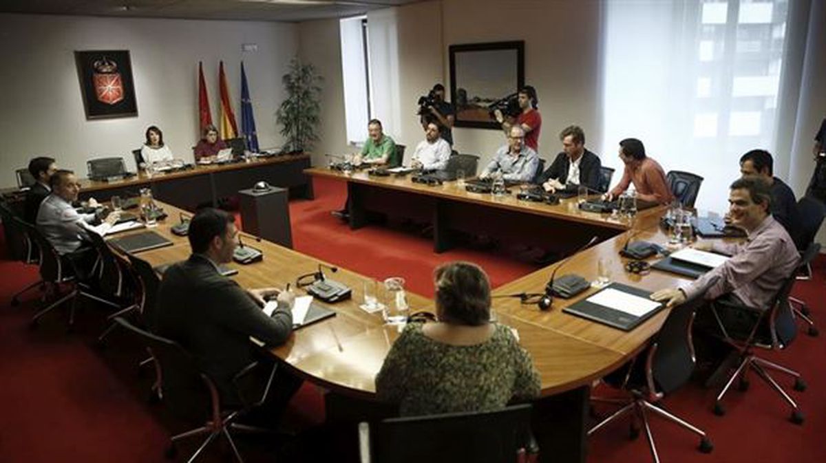 Imagen de archivo de la comisión que investiga el caso de la planta de Ultzama. Foto: EFE