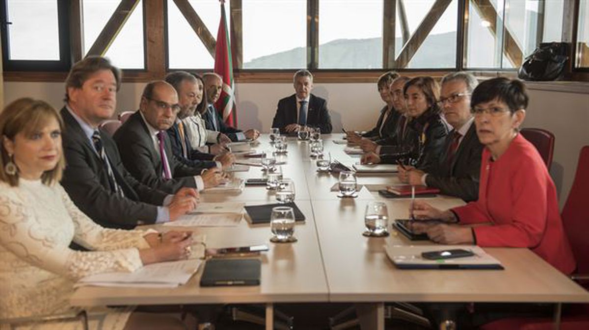 El Consejo de Gobierno se ha reunido hoy en Busturia. EFE. 