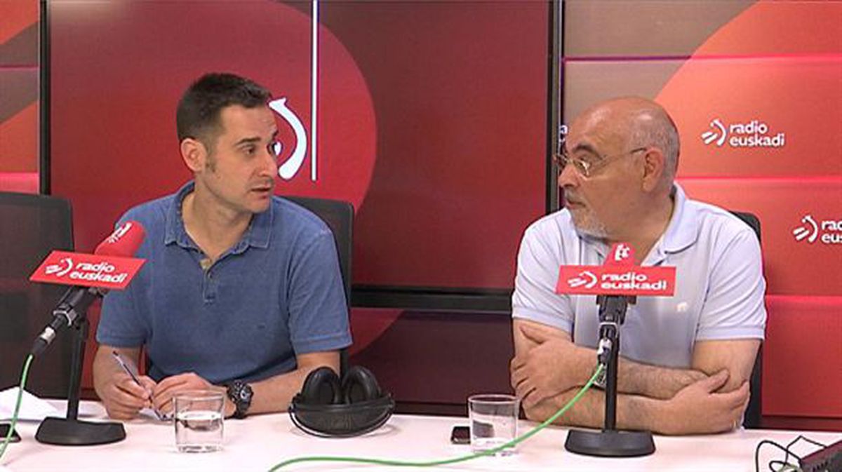 Iker Casanova y Jose Antonio Pastor, en el debate de Radio Euskadi. EiTB