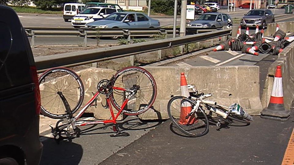 Atropello a dos ciclistas en Iurreta