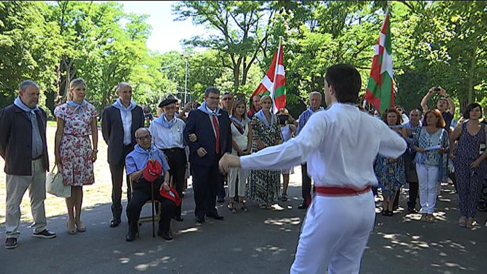 Imagen del homenaje a los gudaris llevado a cabo en Artxanda. EiTB