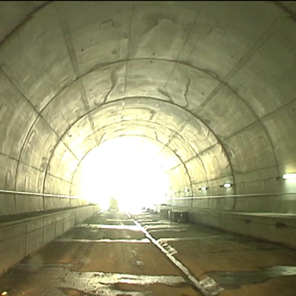 La obra se encarece en 52 millones para mejorar la seguridad de los túneles
