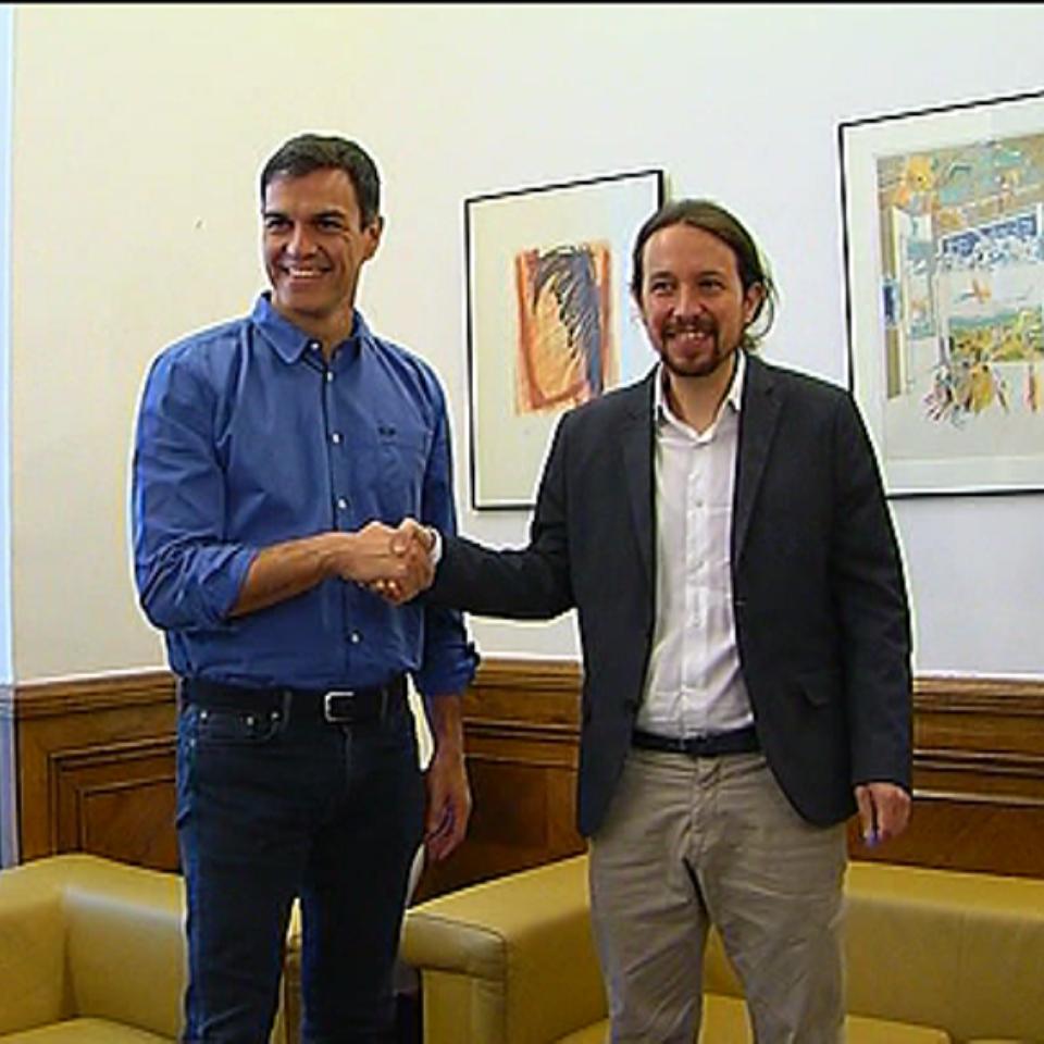 Pedro Sánchez y Pablo Iglesias, otra vez reunidos. Foto: EFE