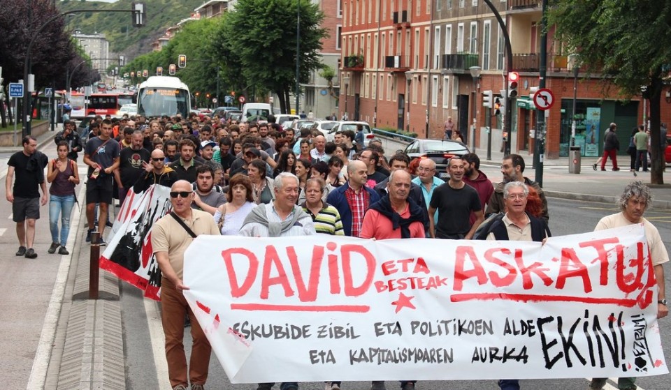 Protesta en Bilbao para pedir la liberación del detenido. Foto: Ecuador Etxea