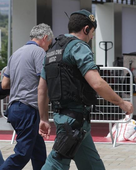 Guardia Zibilak atxilotu zuen Angel Maria Villar. Argazkia: EFE