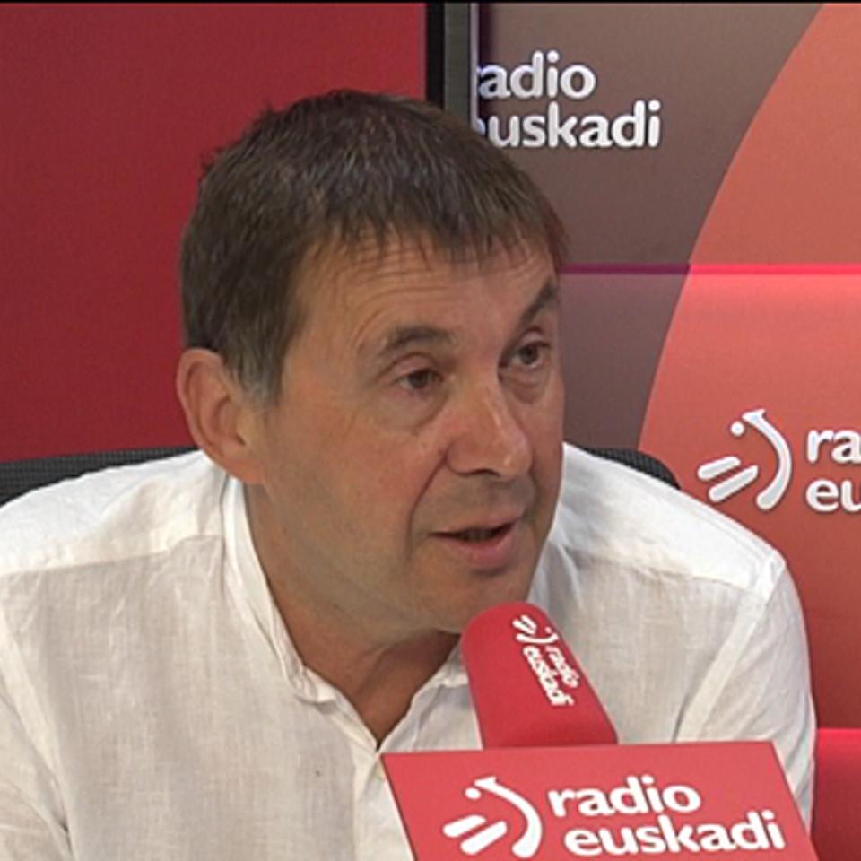 Arnaldo Otegi Radio Euskadin. Argazkia: Iker Salgado