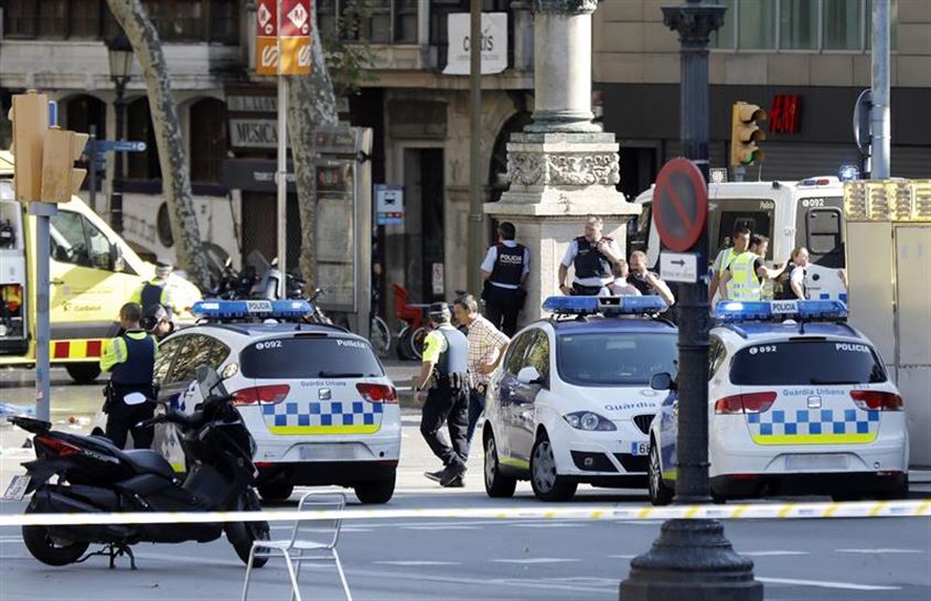 Barcelona aumentará la presencia policial e instalará obstáculos móviles