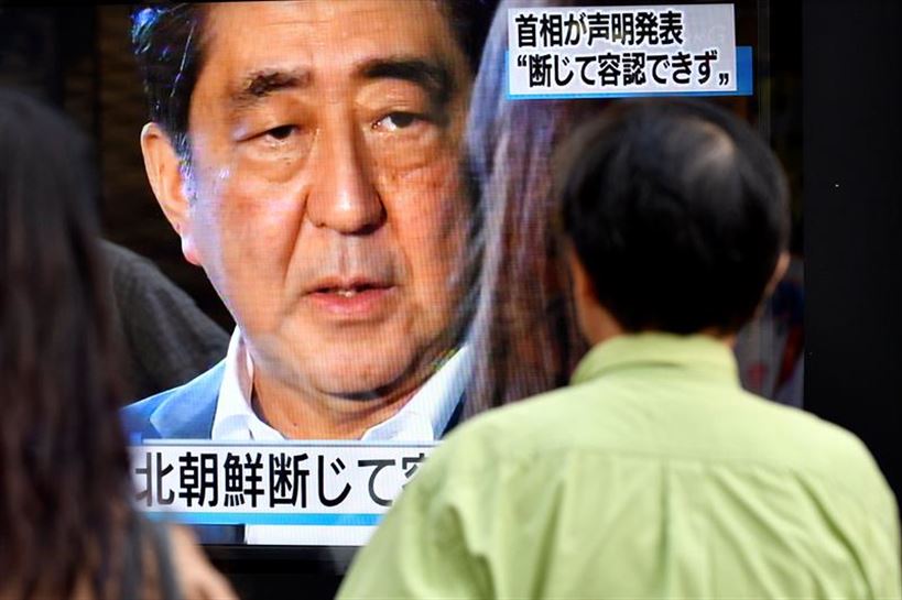 Abe pide a EE. UU. y Rusia presionar más a Piongyang