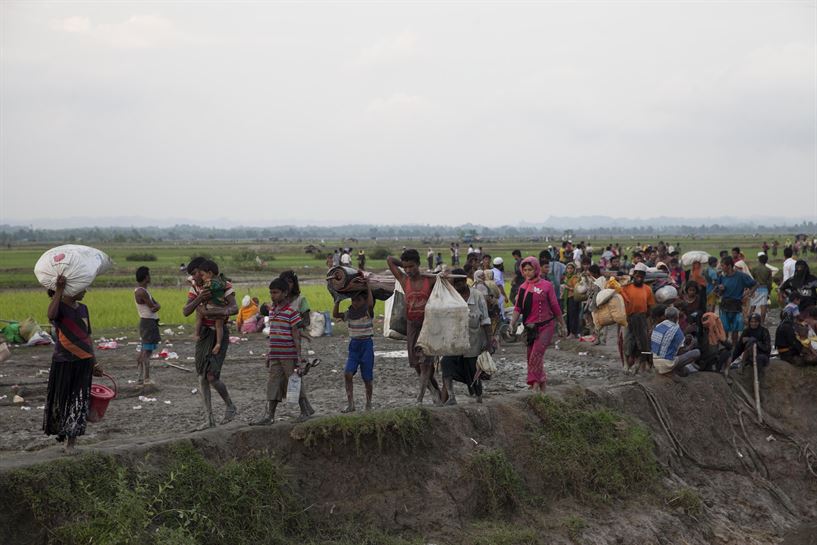 Gutxienez 123.000 rohinyak zeharkatu dute Bangladeshko muga
