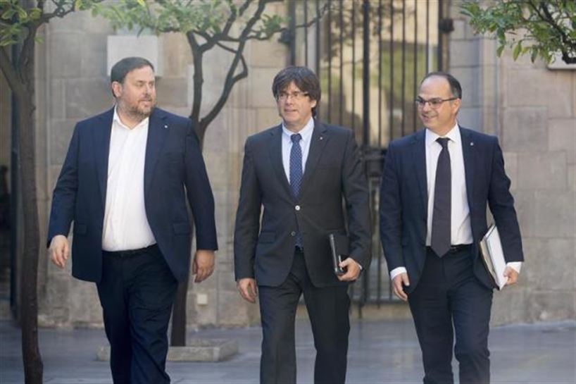 Carles Puigdemont, Oriol Junqueras eta Jordi Turull. Argazkia: EFE